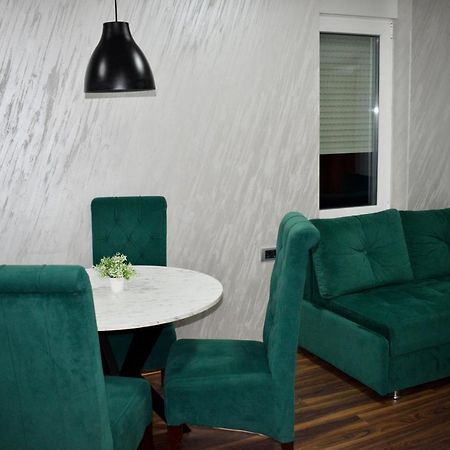 Pink House Apartments Jagodina Exterior foto